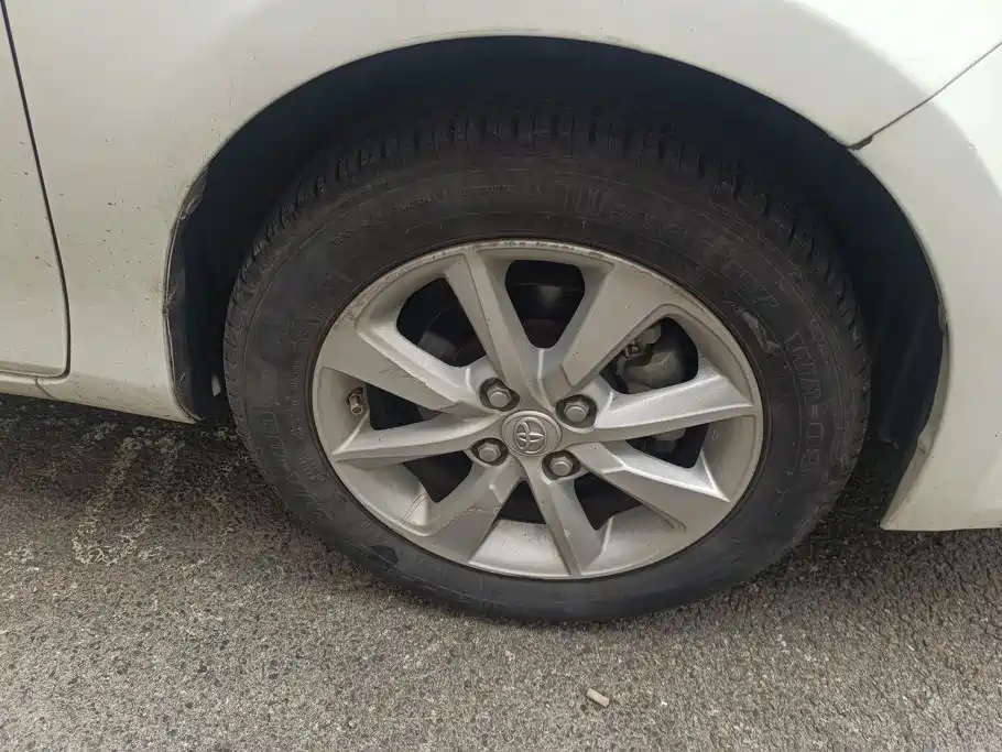 Toyota Yaris L 2014
