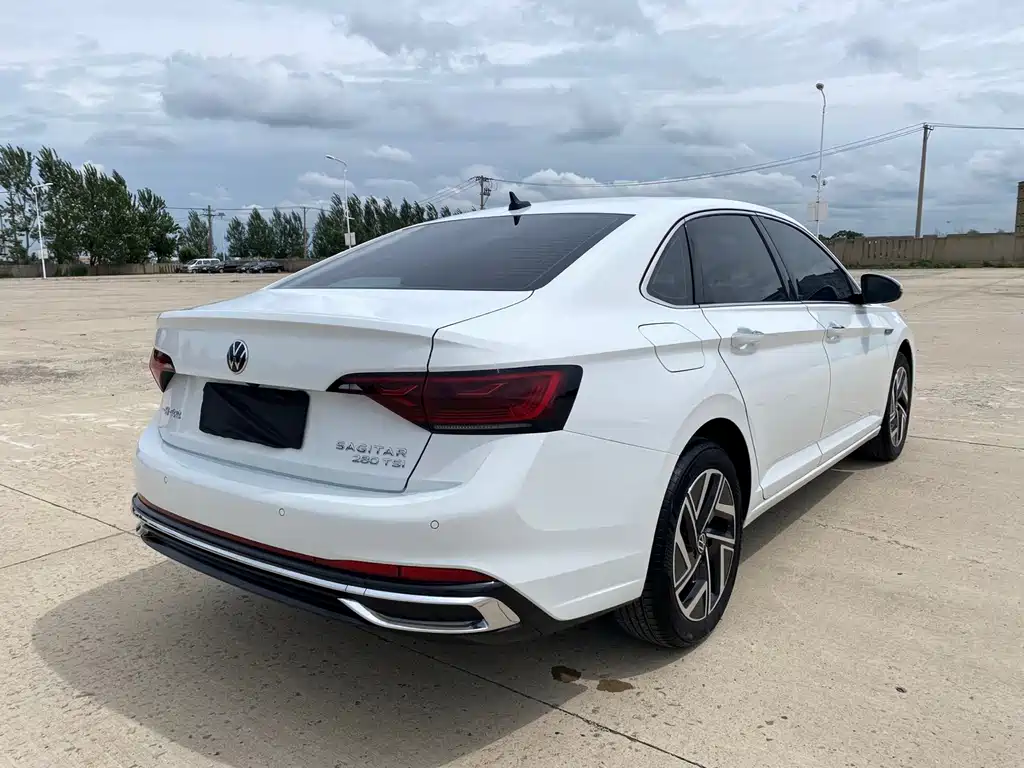 Volkswagen Sagitar 2022