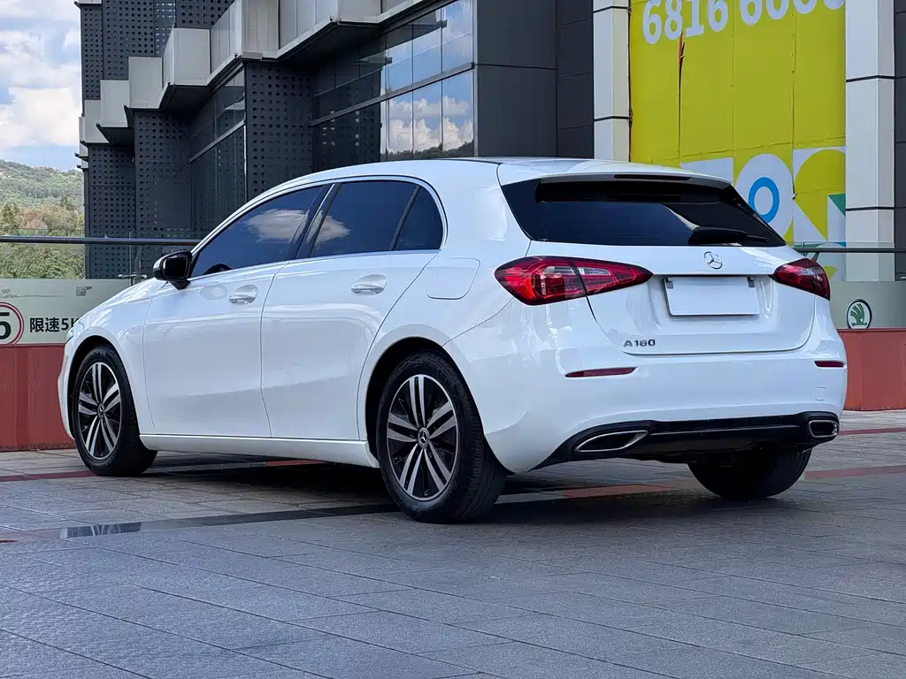Mercedes-Benz A-Class 2020 — фото 3