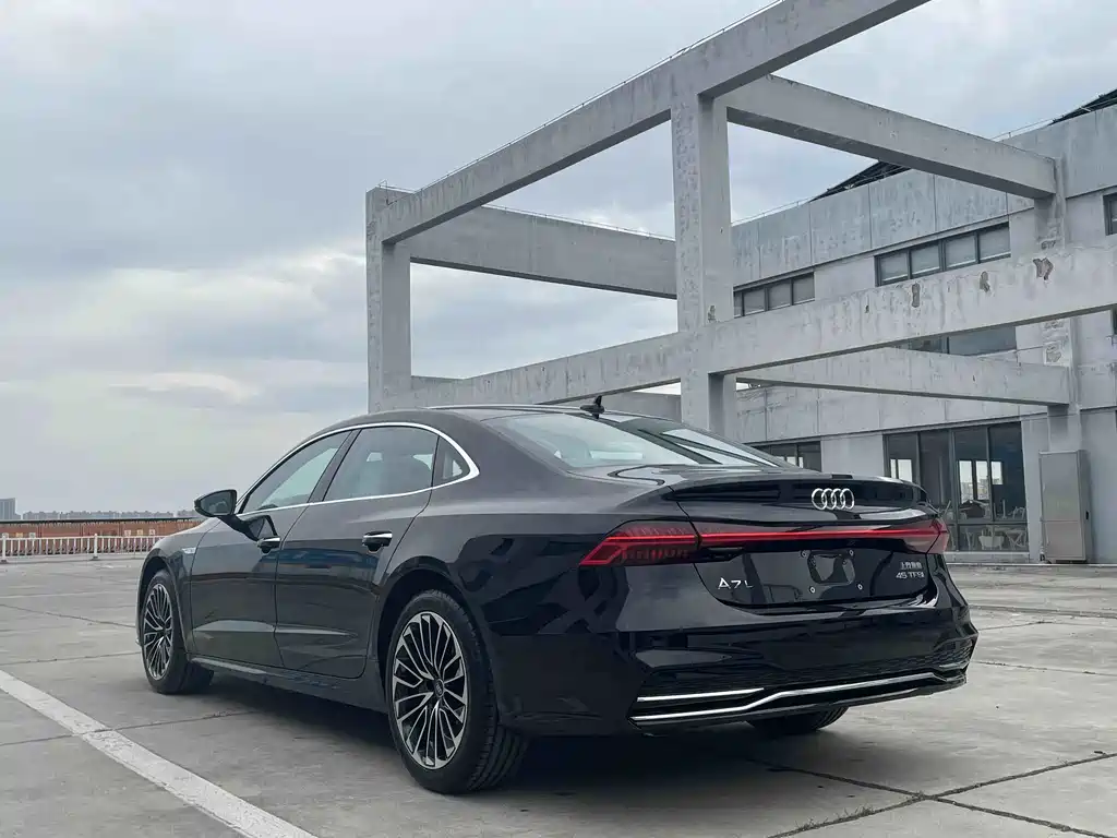 Audi A7L 2026 — фото 10