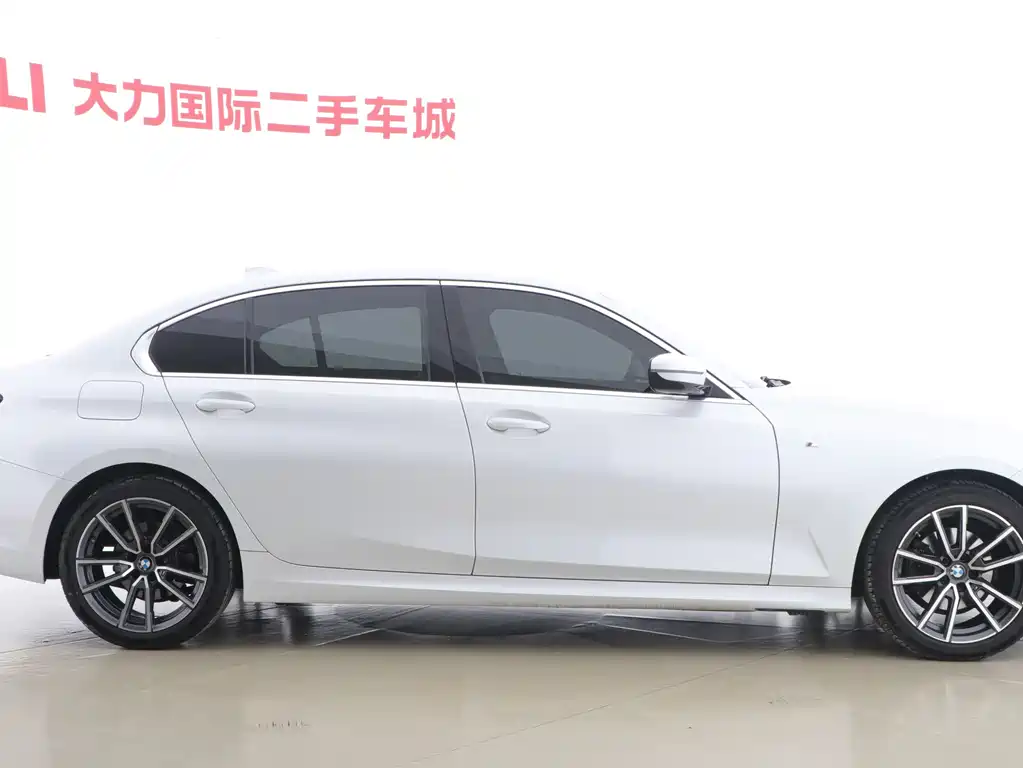BMW 3 Series 2021 — фото 12