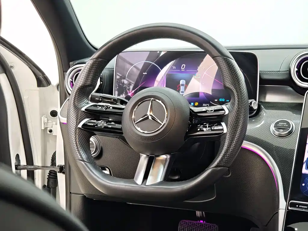 Mercedes-Benz C-Class 2024 — фото 18
