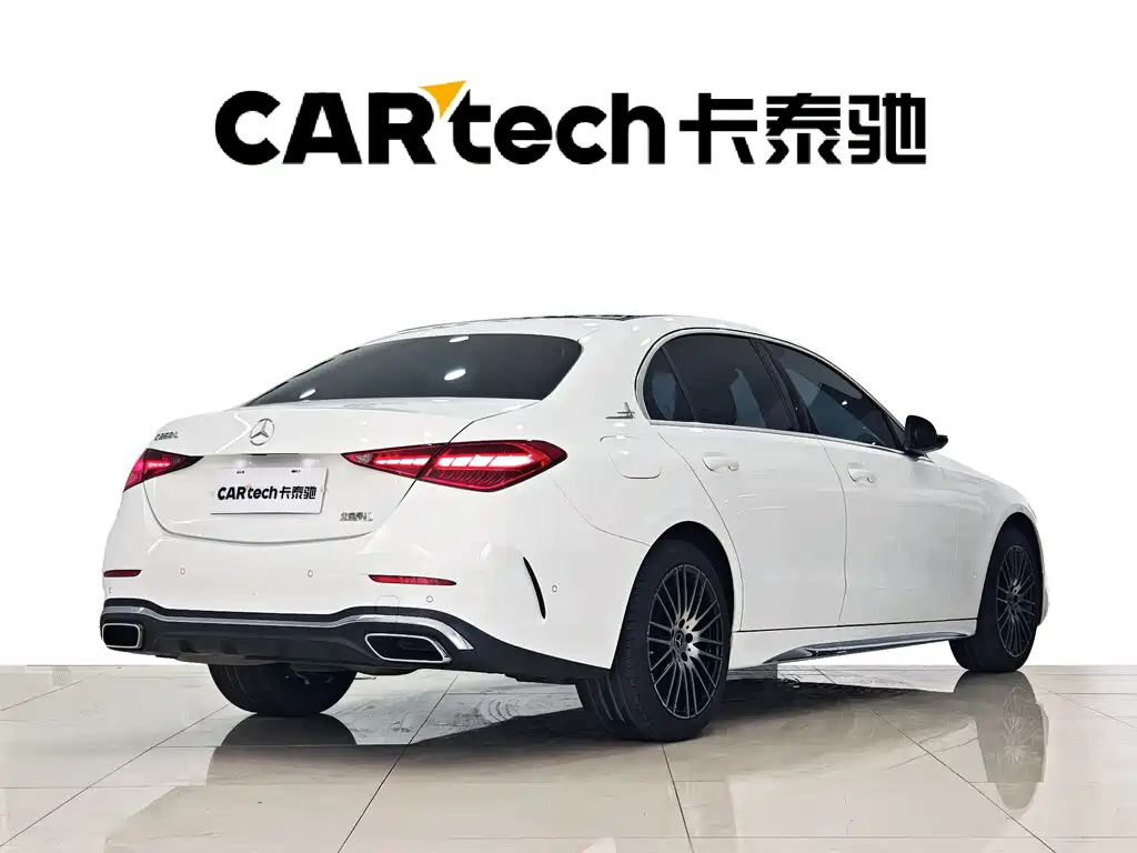 Mercedes-Benz C-Class 2024 — фото 4