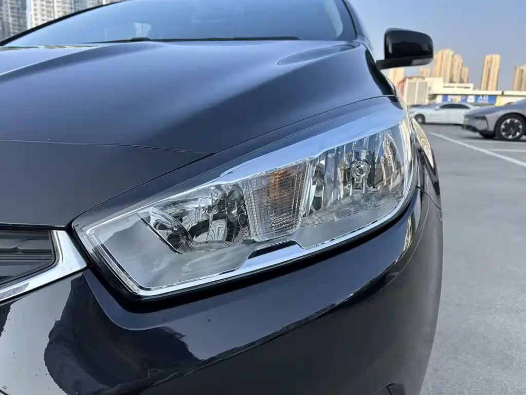 Chevrolet Cruze 2016 — фото 13
