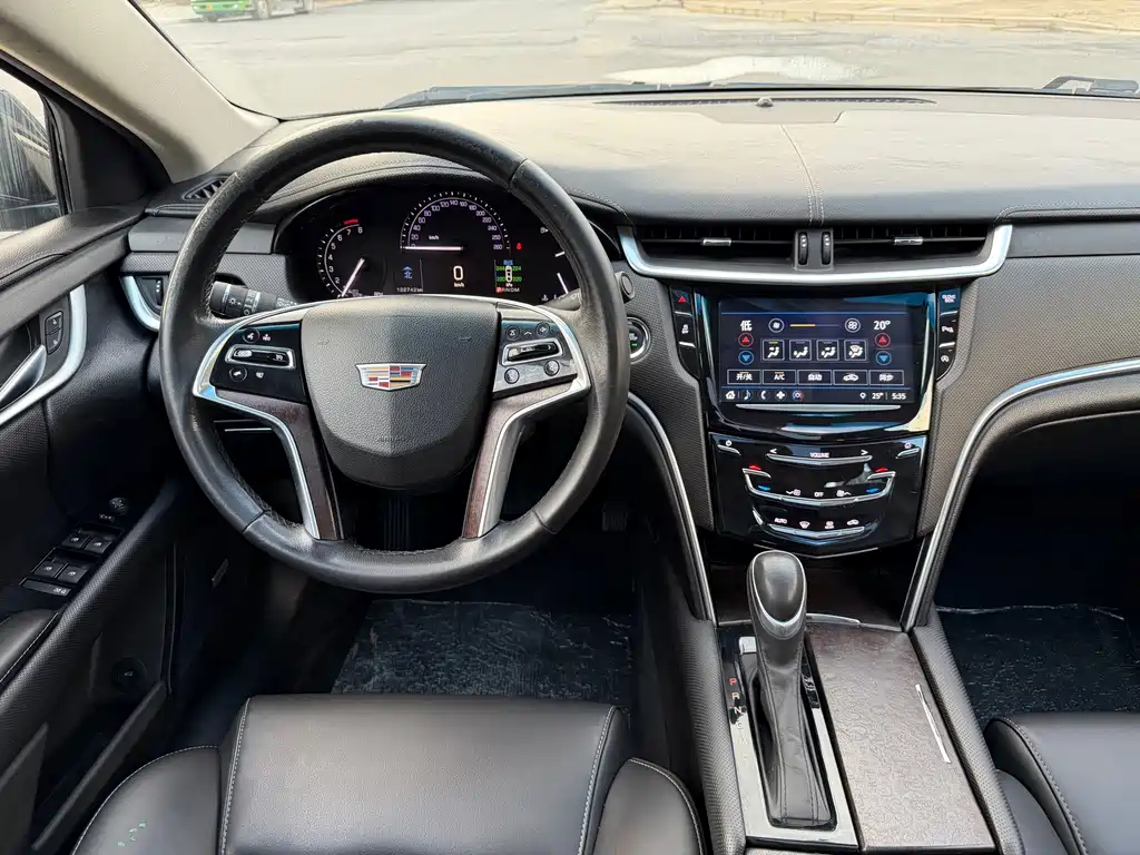 Cadillac XTS 2019 — фото 15