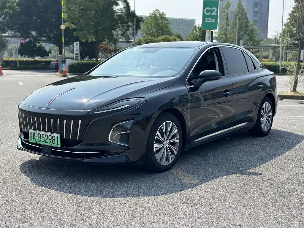 Hongqi E-QM5 2023 — фото 1