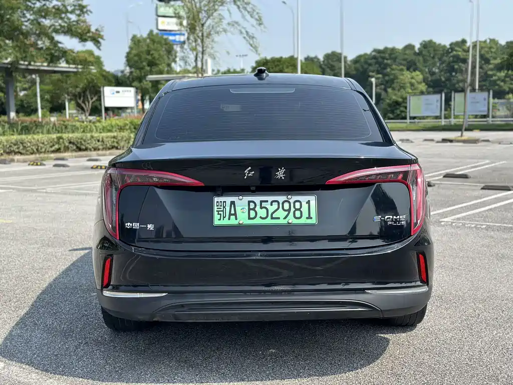Hongqi E-QM5 2023 — фото 9