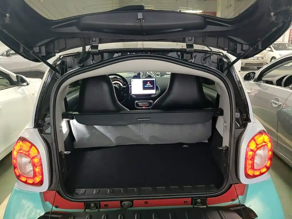 smart Fortwo 2016 — фото 16