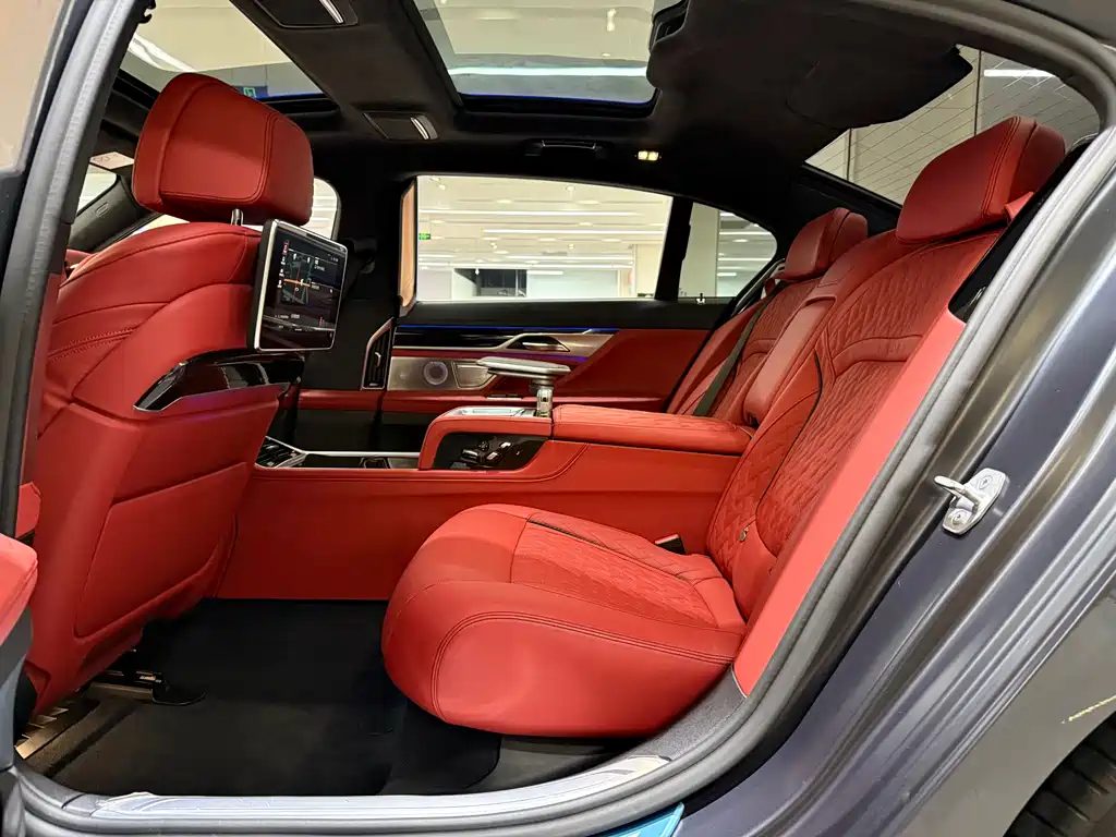 BMW 7 Series 2020 — фото 12