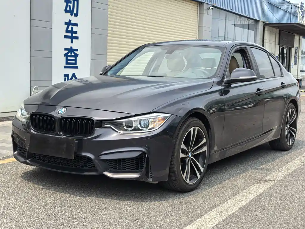 BMW 3 Series 2012 — фото 1
