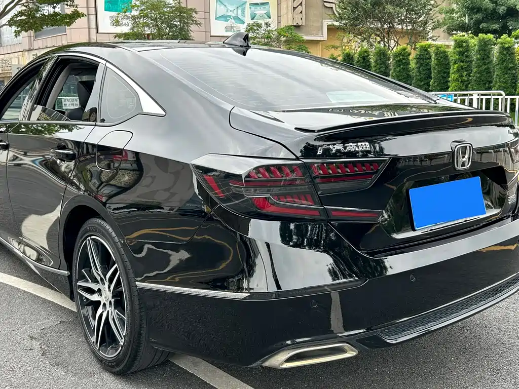 Honda Accord 2022 — фото 19