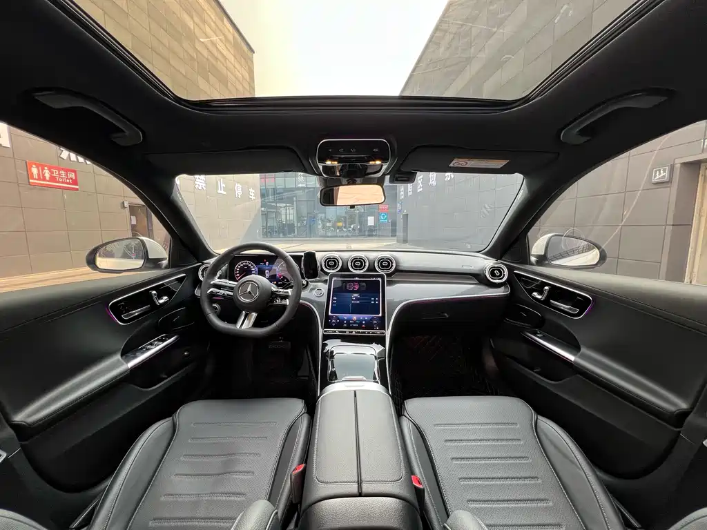 Mercedes-Benz C-Class 2024 — фото 12