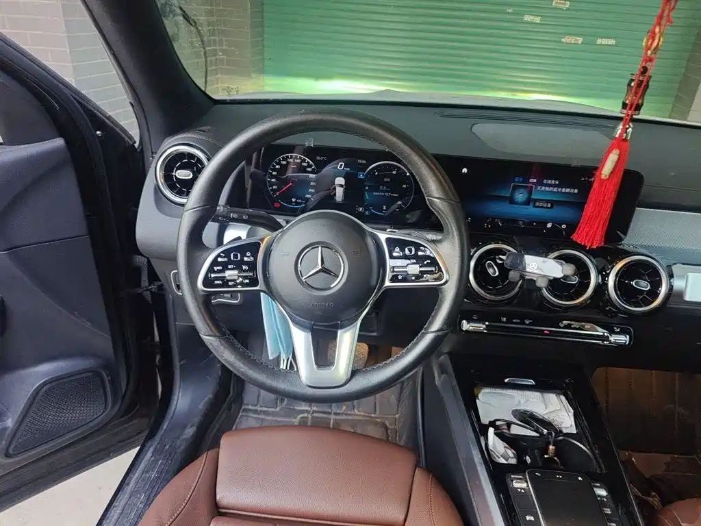 Mercedes-Benz GLB 2022 — фото 3