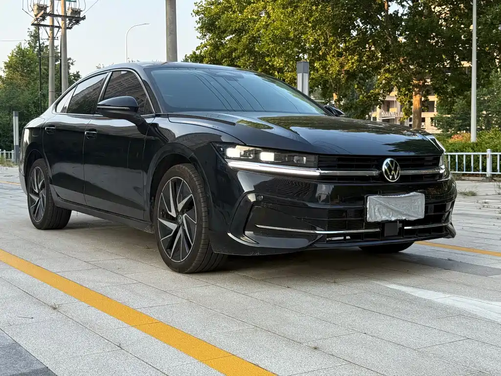 Volkswagen Magotan 2025