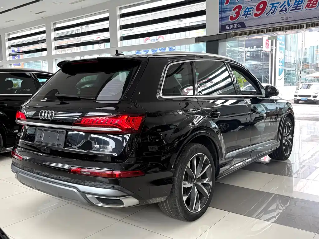Audi Q7 2020 — фото 20