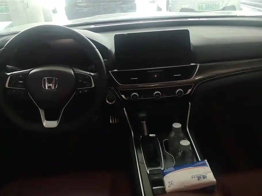 Honda Accord 2023 — фото 12