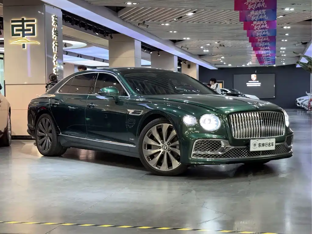 Bentley Flying Spur 2021 — фото 3