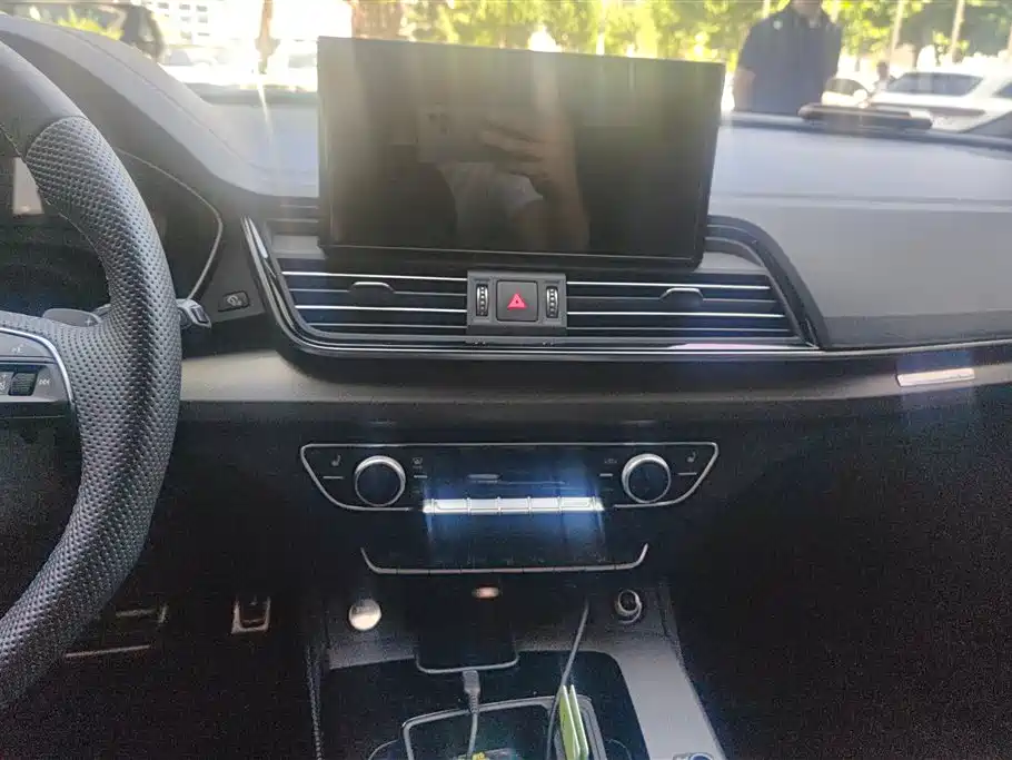 Audi Q5L Sportback 2024 — фото 13