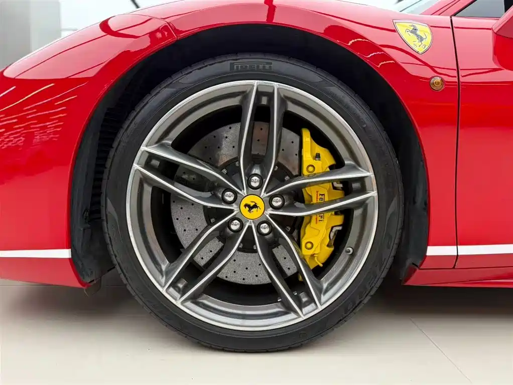 Ferrari 488 2019 — фото 11