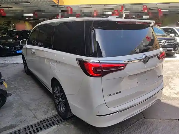 Buick GL8 2023