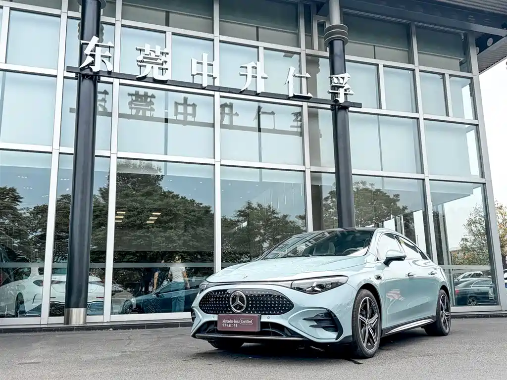 Mercedes-Benz CLA EV 2025