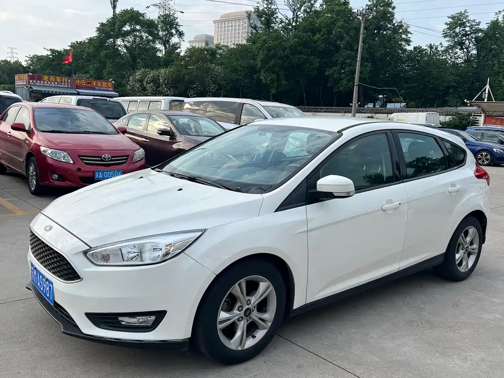 Ford Focus 2016 — фото 1