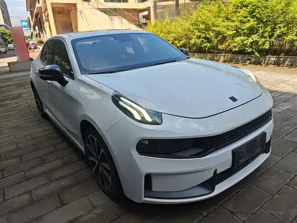 Lynk & Co 03 2020