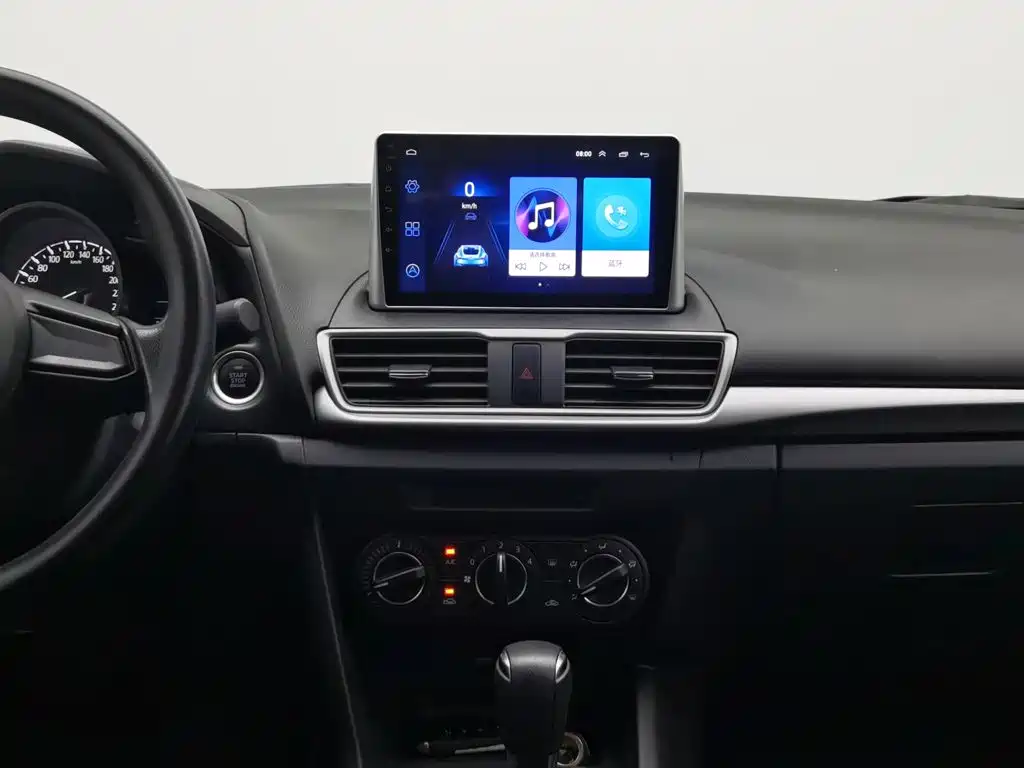 Mazda 3 Axela 2018 — фото 12