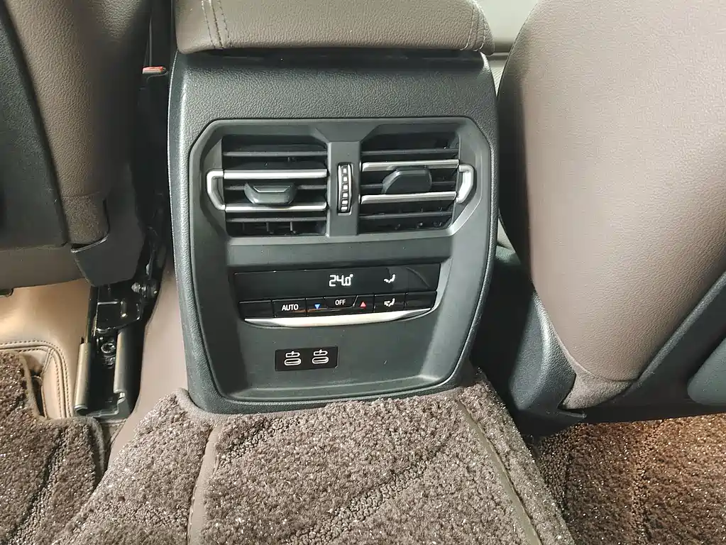 BMW 3 Series 2022 — фото 12
