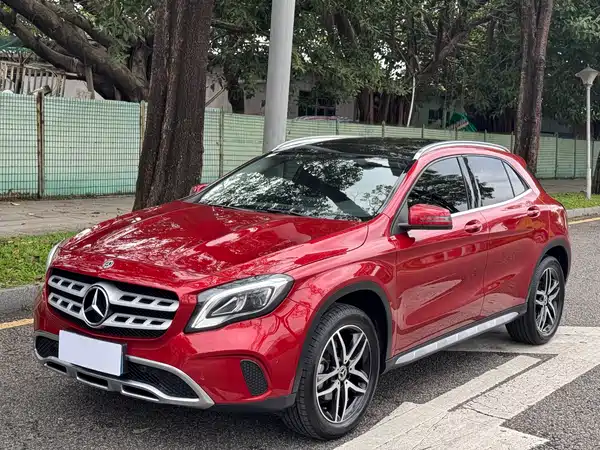 Mercedes-Benz GLA 2017