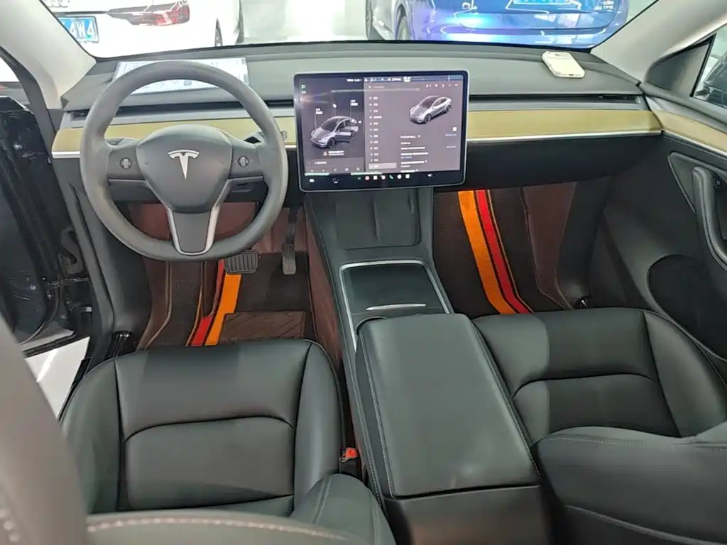 Tesla Model Y 2023 — фото 10