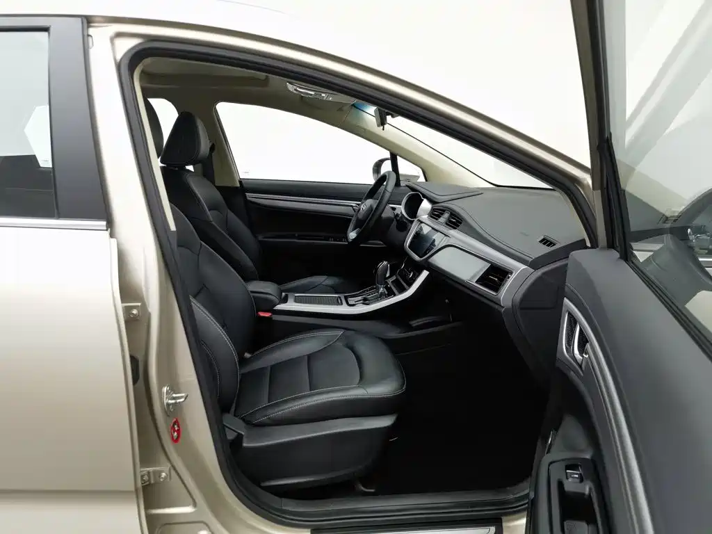 Geely Emgrand GS 2020 — фото 23