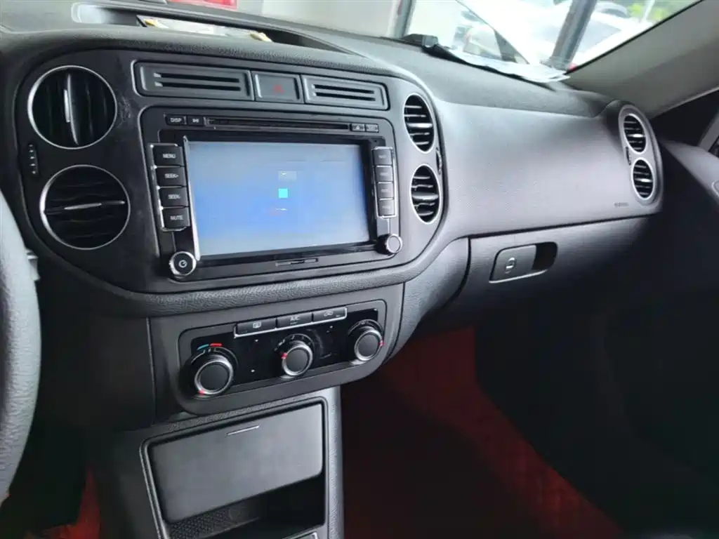 Volkswagen Tiguan 2015 — фото 13