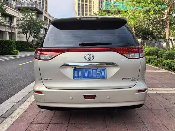 Toyota Previa 2012