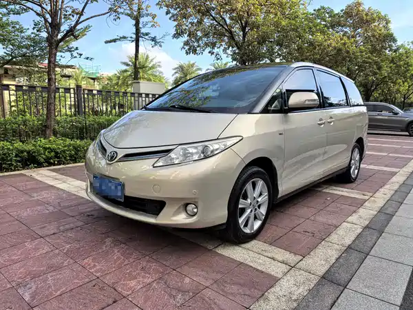 Toyota Previa 2012