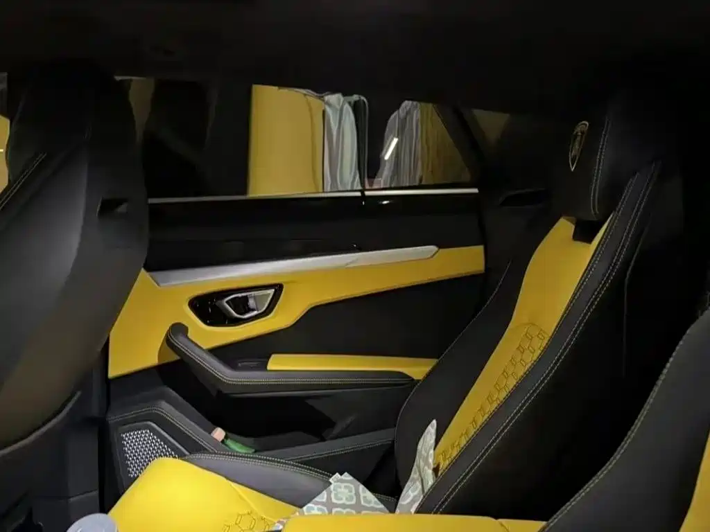 Lamborghini Urus 2022 — фото 10
