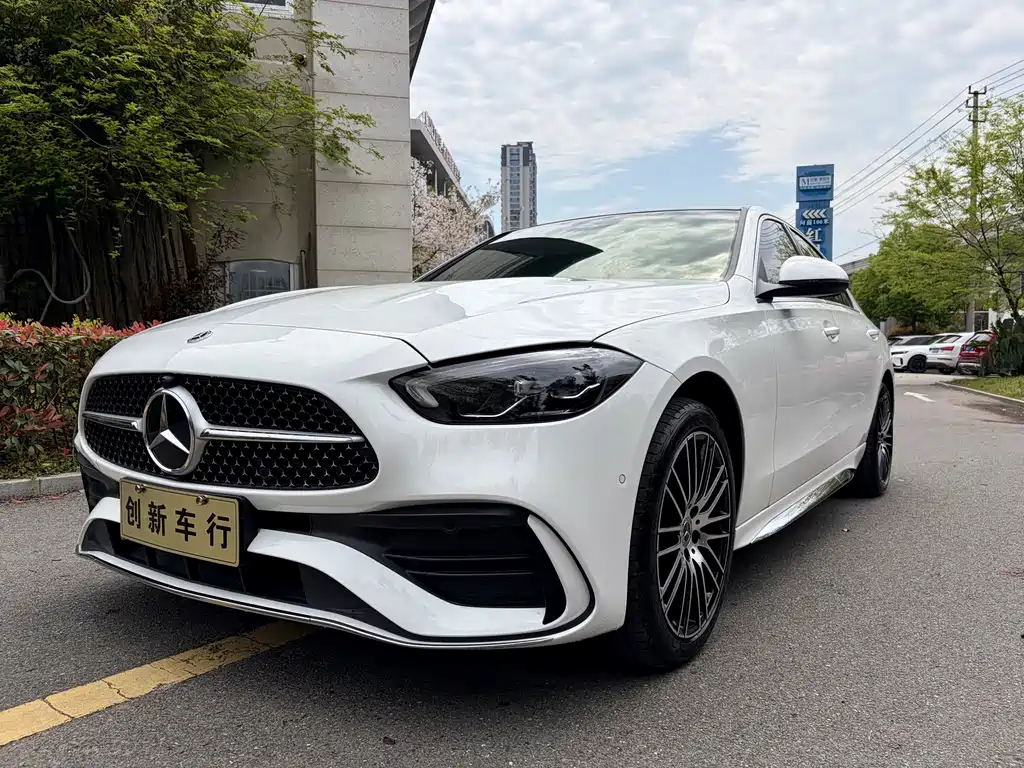 Mercedes-Benz C-Class 2023 — фото 2
