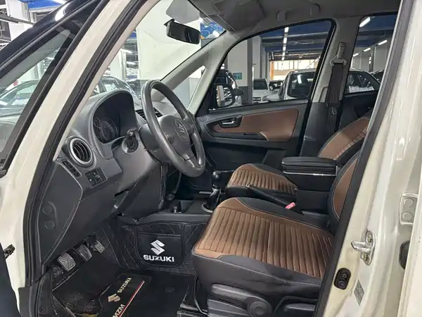 Suzuki Karma 2013