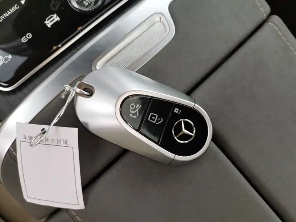 Mercedes-Benz EQS 2023 — фото 15