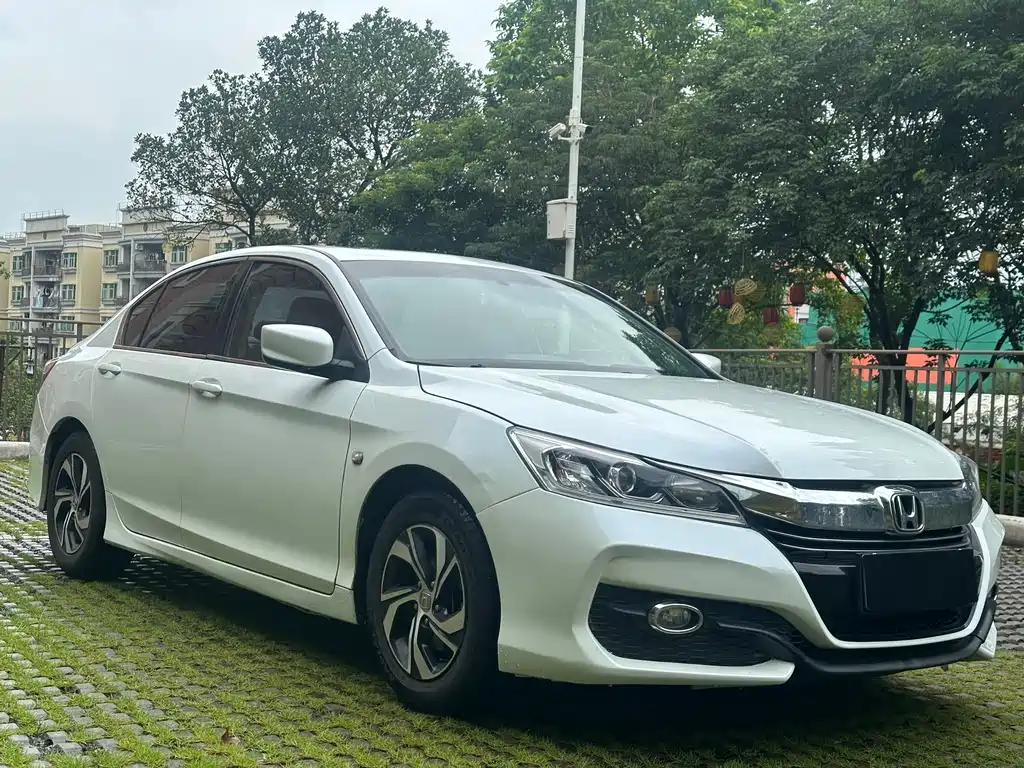 Honda Accord 2017 — фото 3
