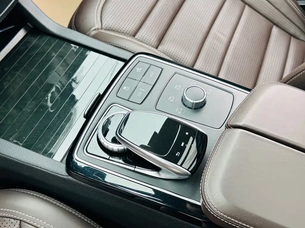 Mercedes-Benz GLS AMG 2016 — фото 14