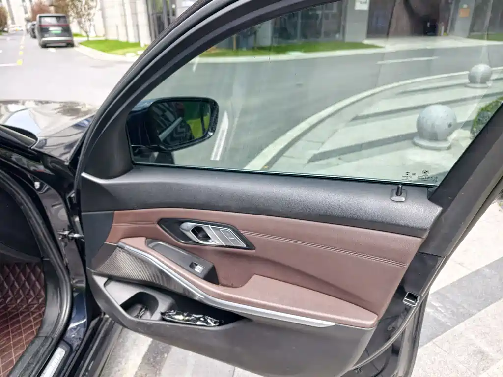 BMW 3 Series 2020 — фото 15