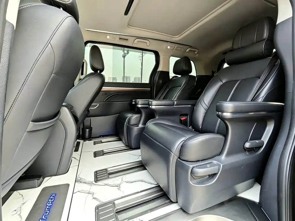 GAC Motor Trumpchi M8 2023 — фото 6