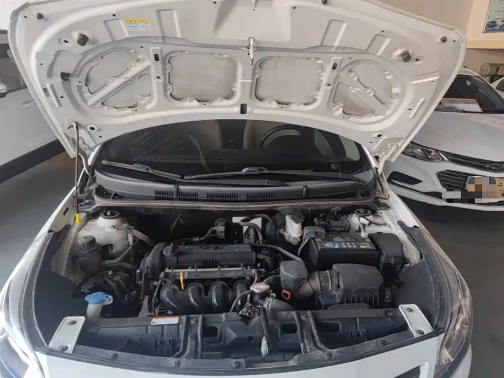Hyundai Verna 2015 — фото 20