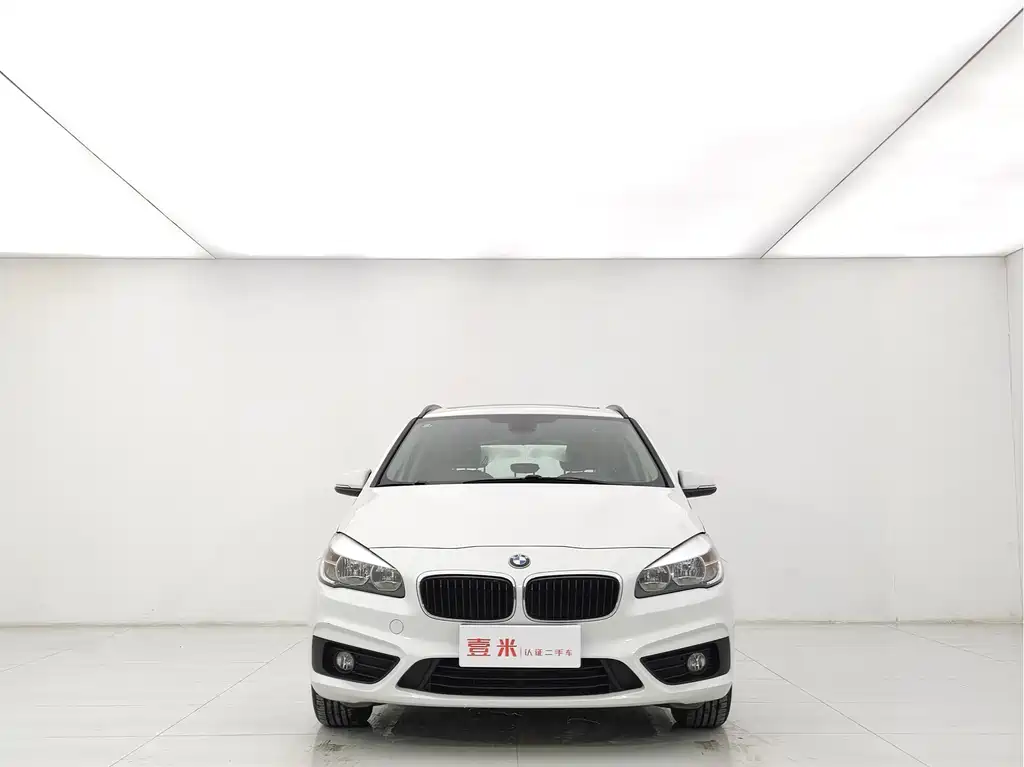 BMW 2 Series Station Wagon 2017 — фото 2