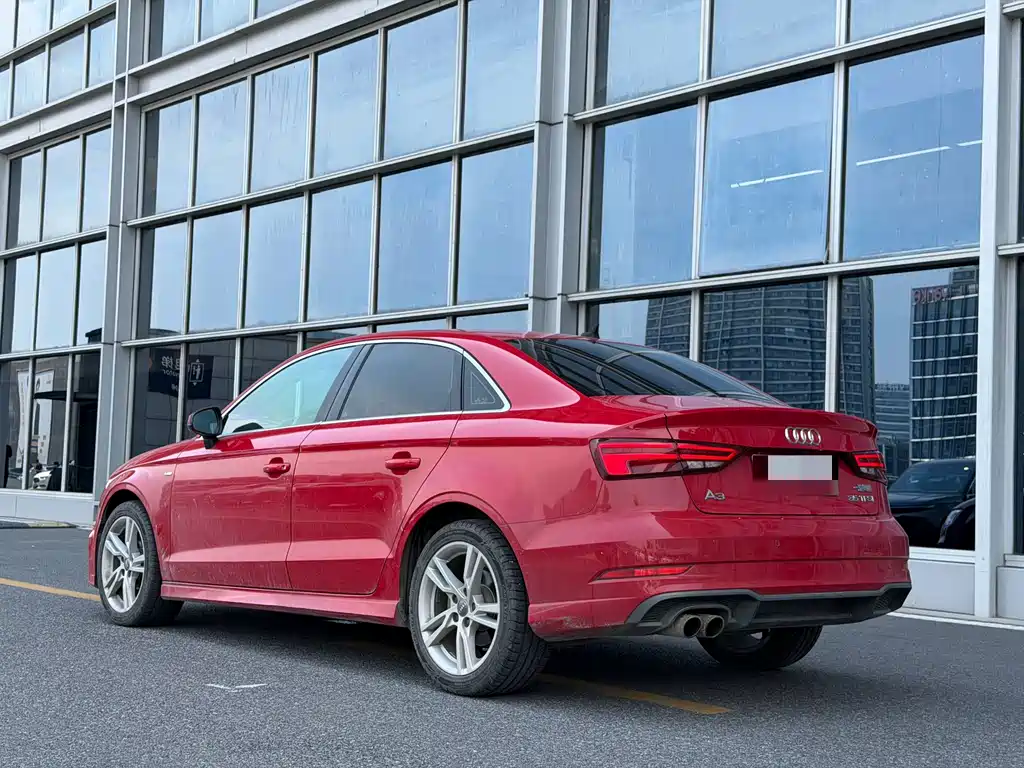 Audi A3 2019 — фото 4