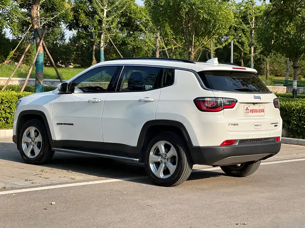 Jeep Compass 2017 — фото 21