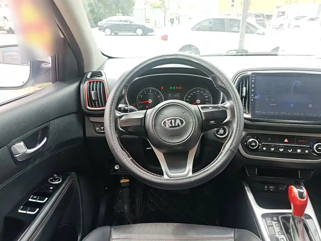Kia KX3 2017 — фото 11