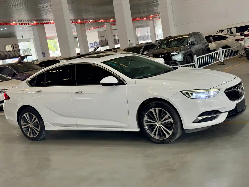 Buick Regal 2017 — фото 2