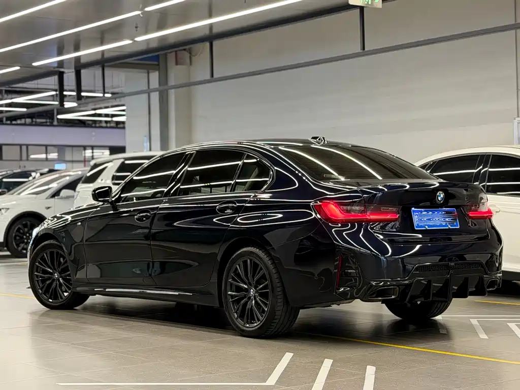 BMW 3 Series 2023 — фото 15